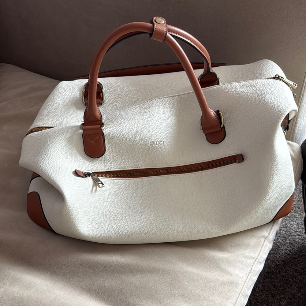 Cluci White and Brown Duffle Bag